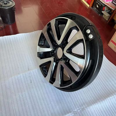 CL درجه نظامی سیاه / سفید رن لاستیک صاف ورودی های پلیمر 285/60R18 - 295/80R22 گواهینامه CE5
